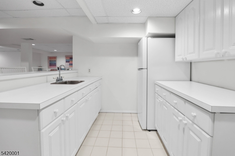 16 Lenape Ct
