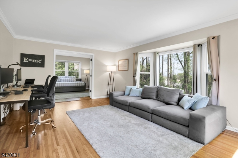 16 Lenape Ct