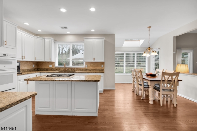 1 Vanderveer Dr