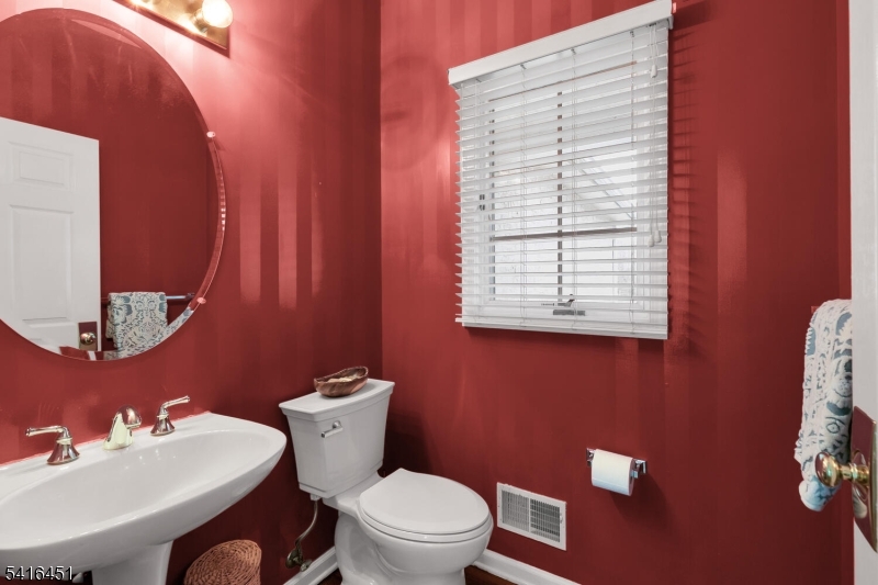 1 Vanderveer Dr