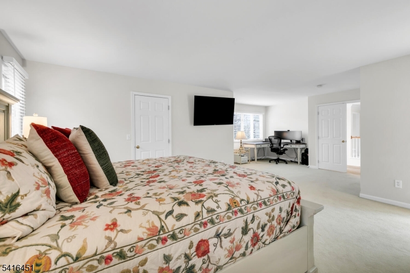 1 Vanderveer Dr