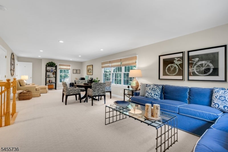 41 Chapin Ln