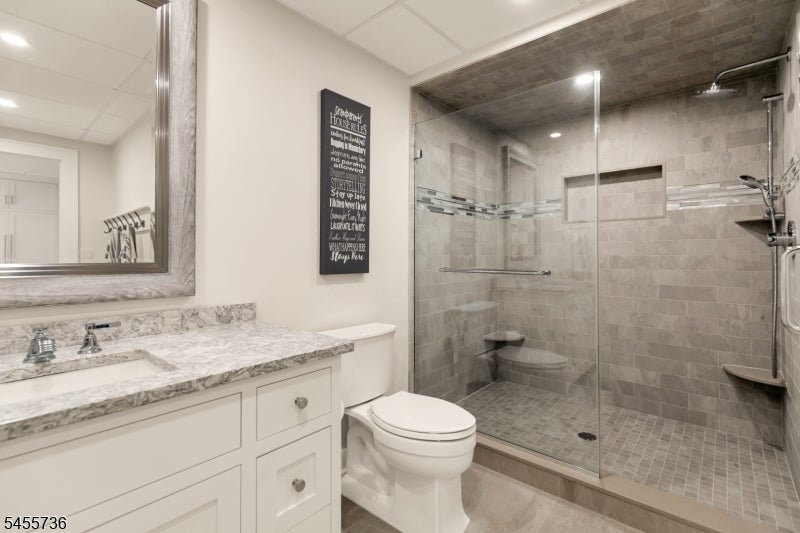 41 Chapin Ln