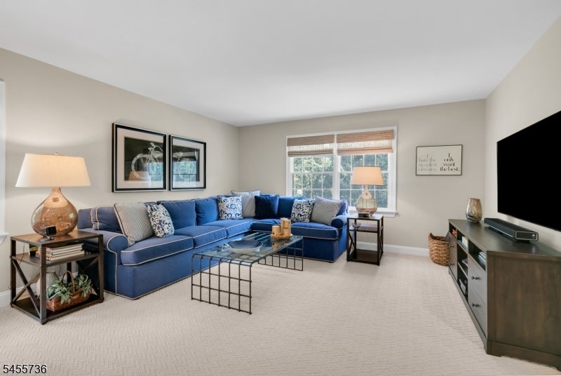 41 Chapin Ln
