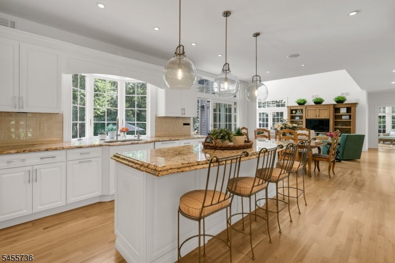 41 Chapin Ln