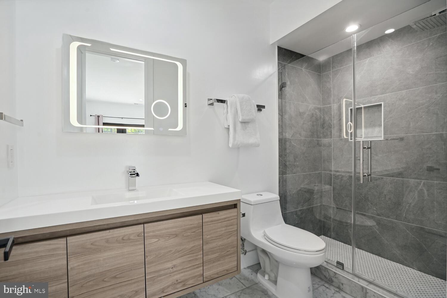 1503 Neal St NE #1