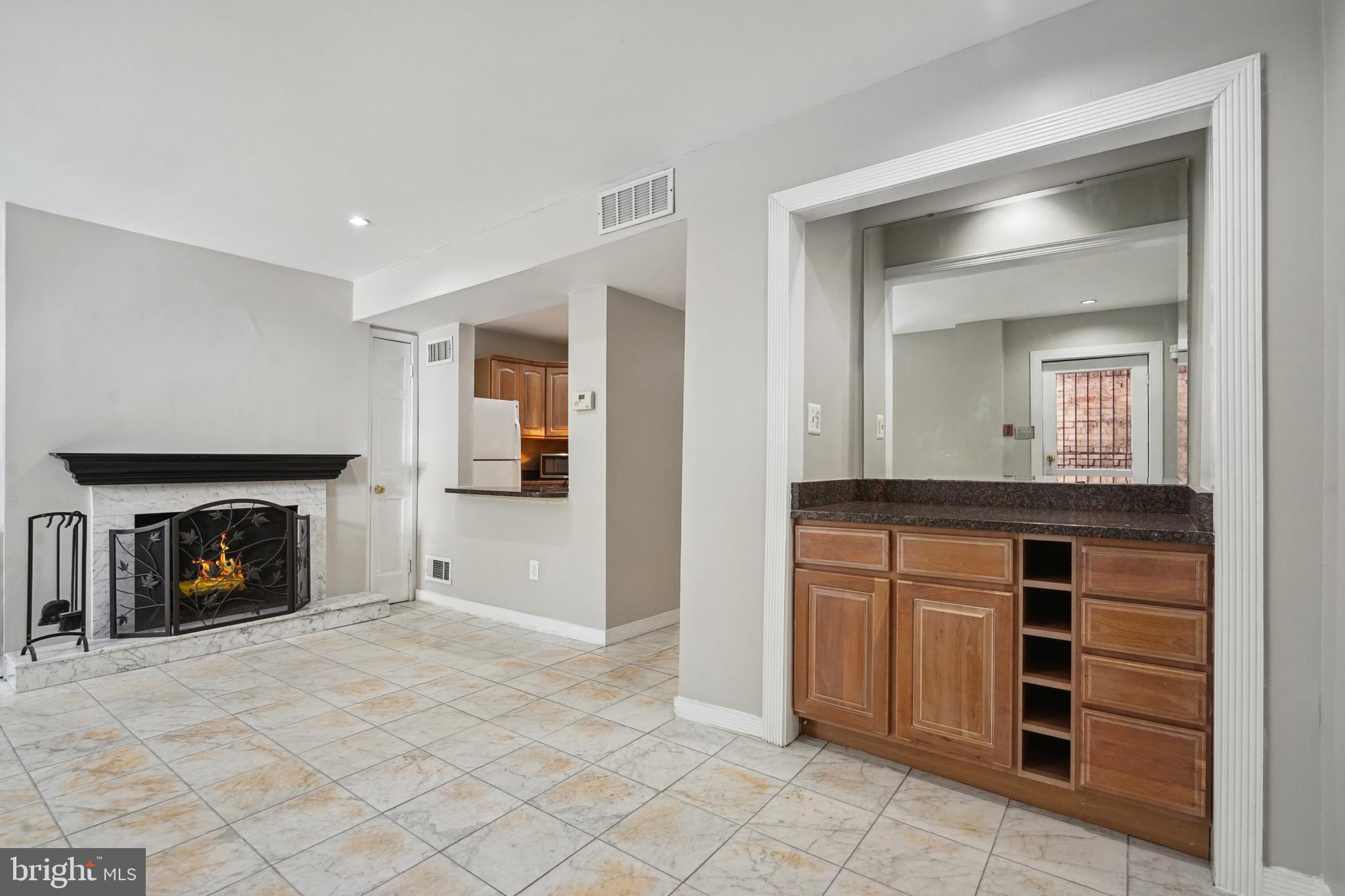 2209 Washington Cir NW #1