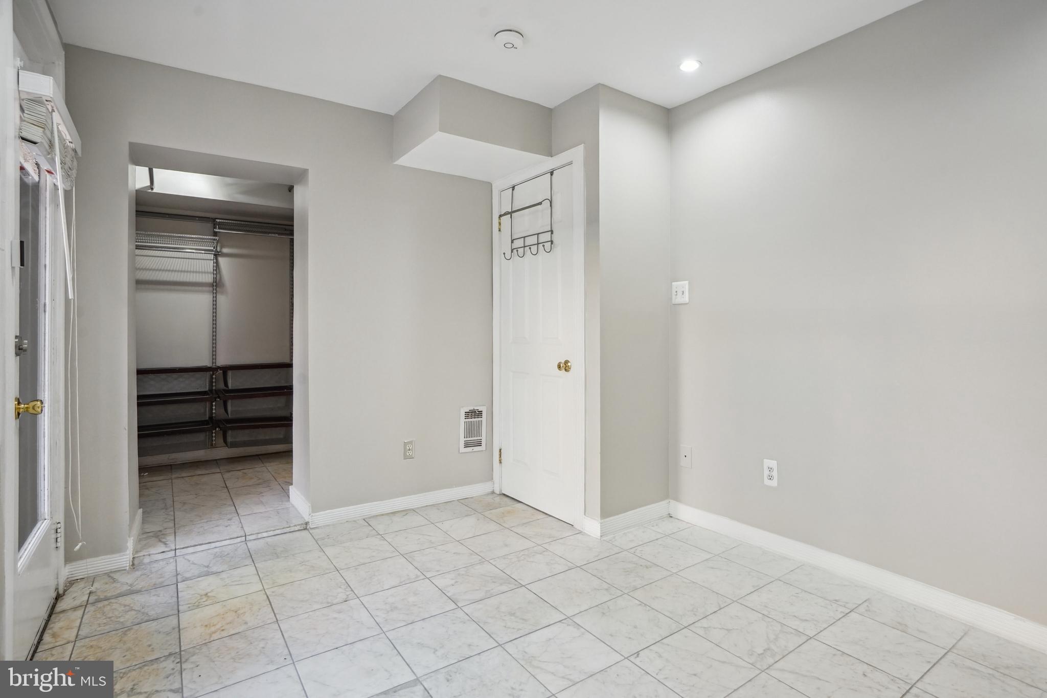 2209 Washington Cir NW #1