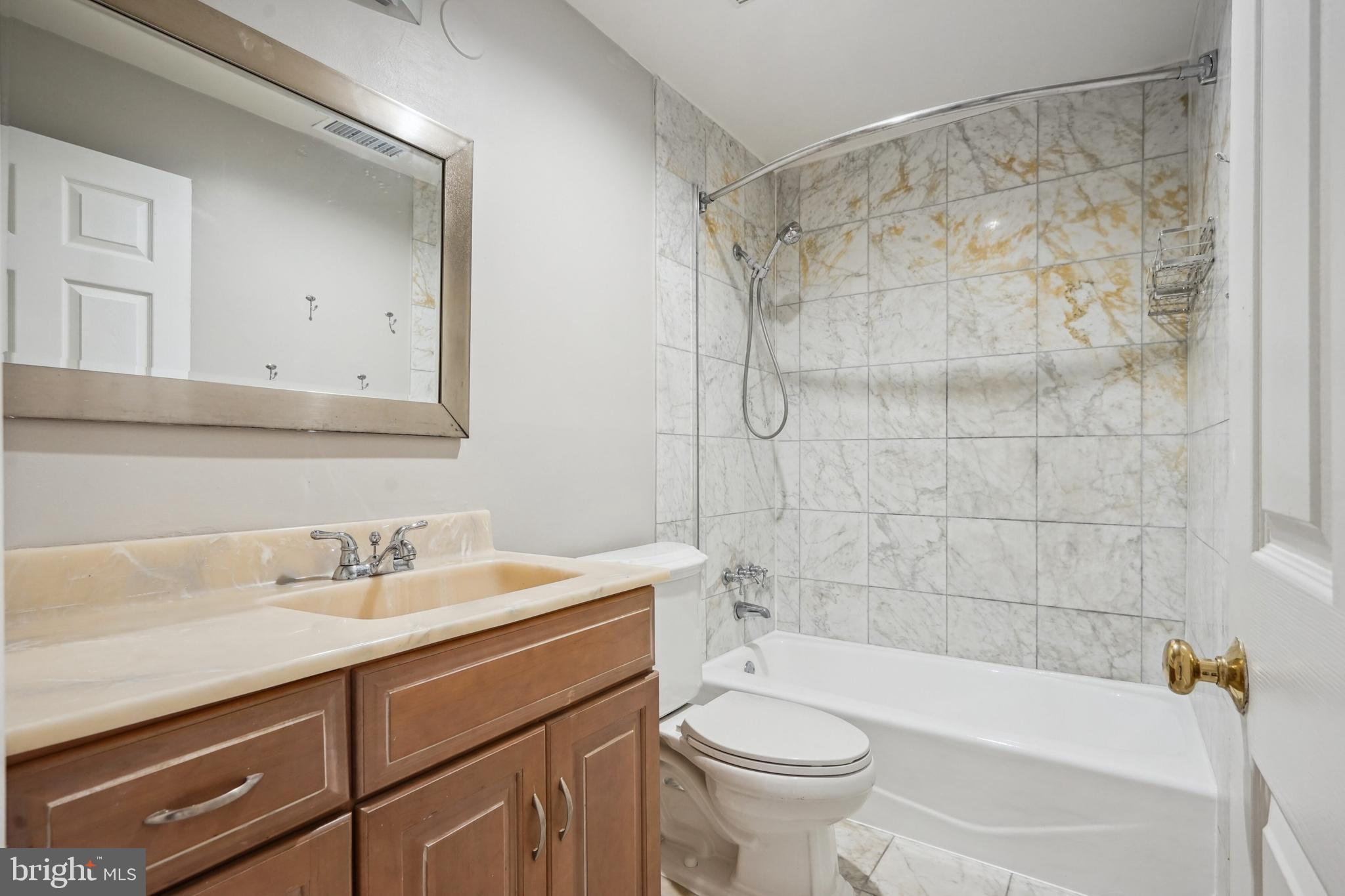 2209 Washington Cir NW #1