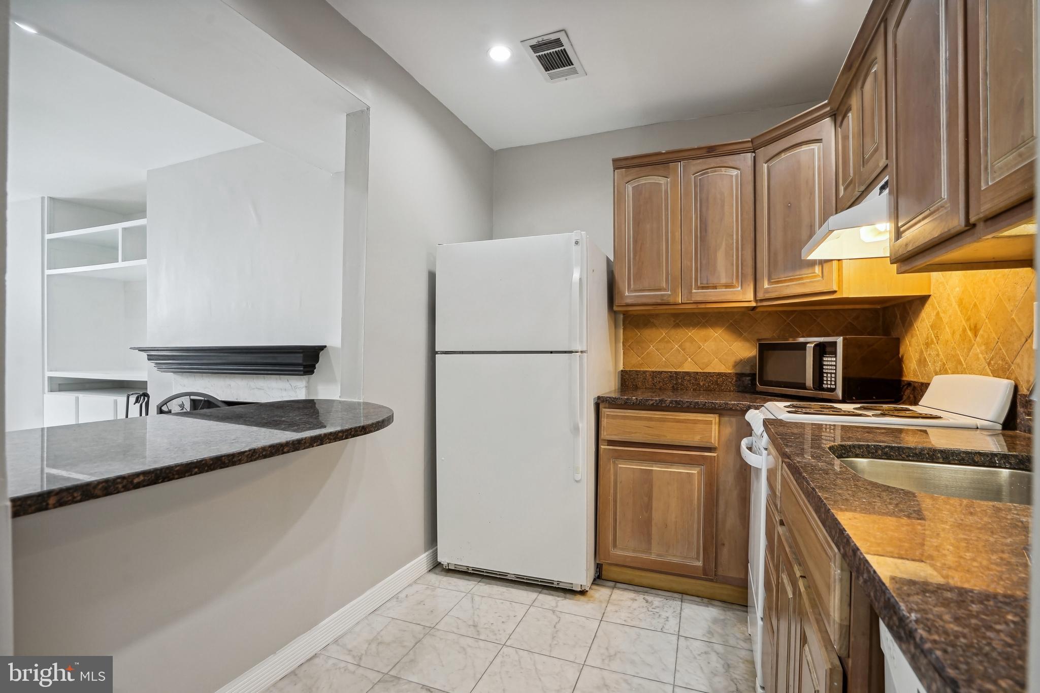 2209 Washington Cir NW #1