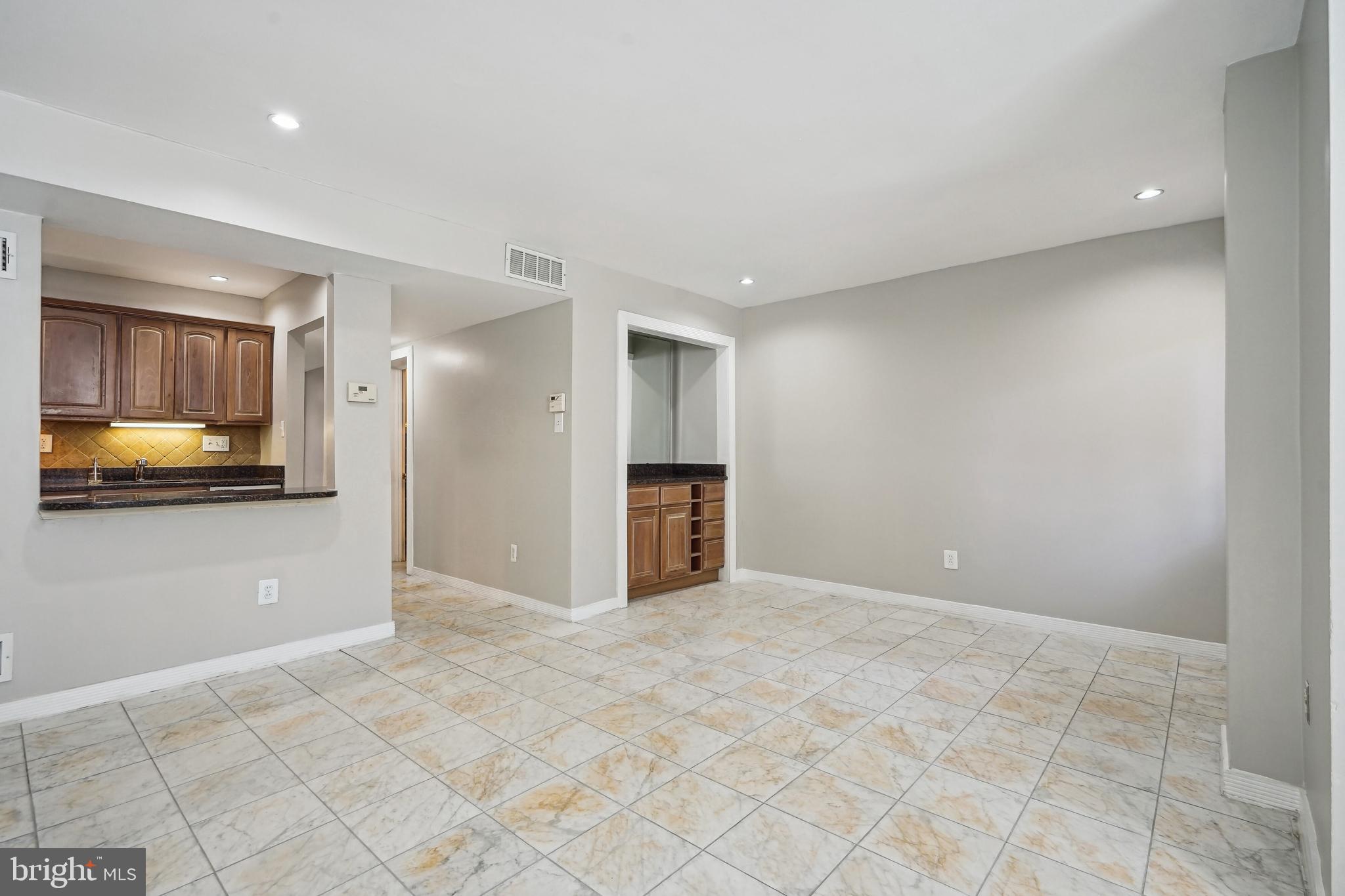 2209 Washington Cir NW #1