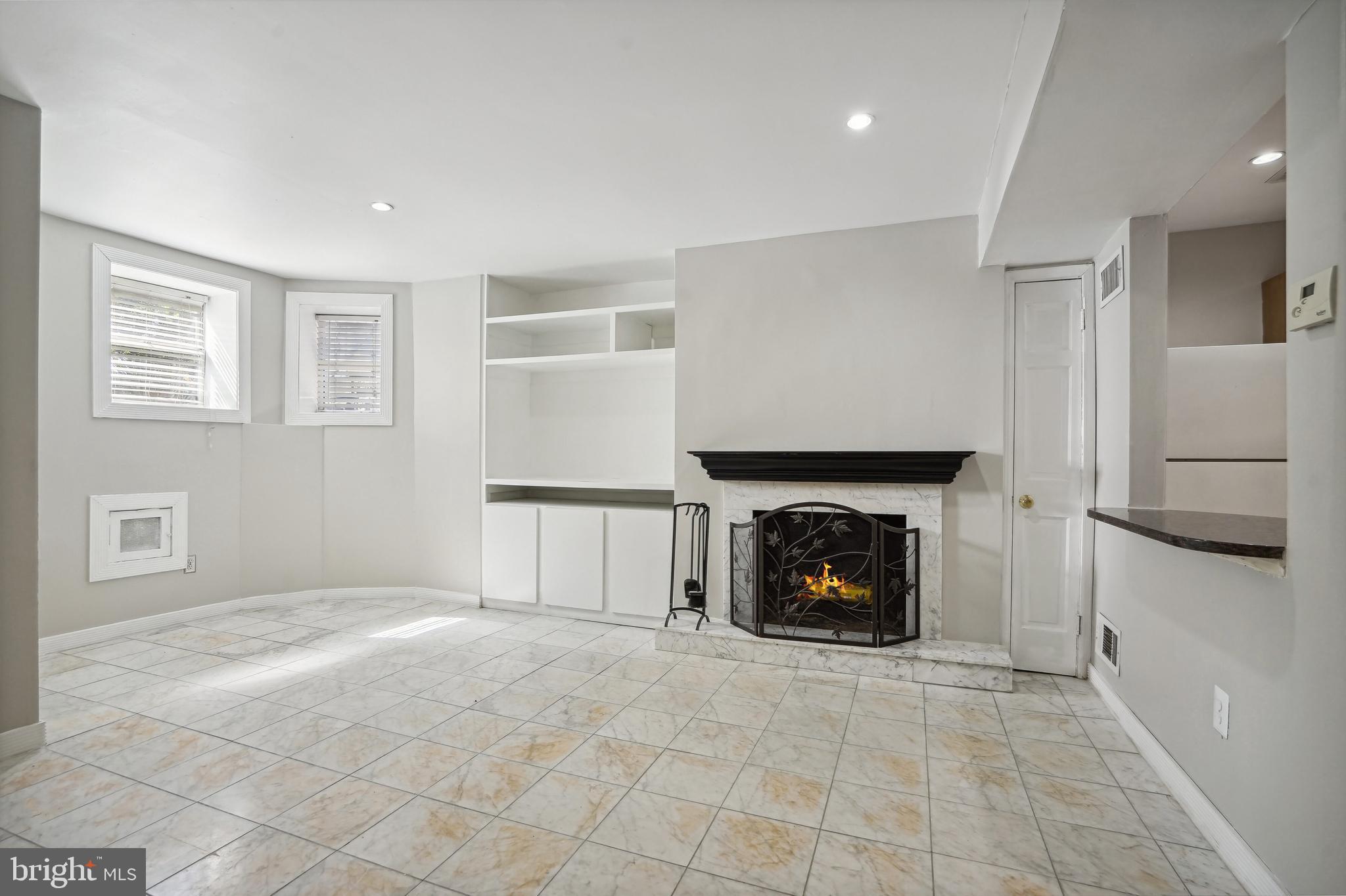 2209 Washington Cir NW #1