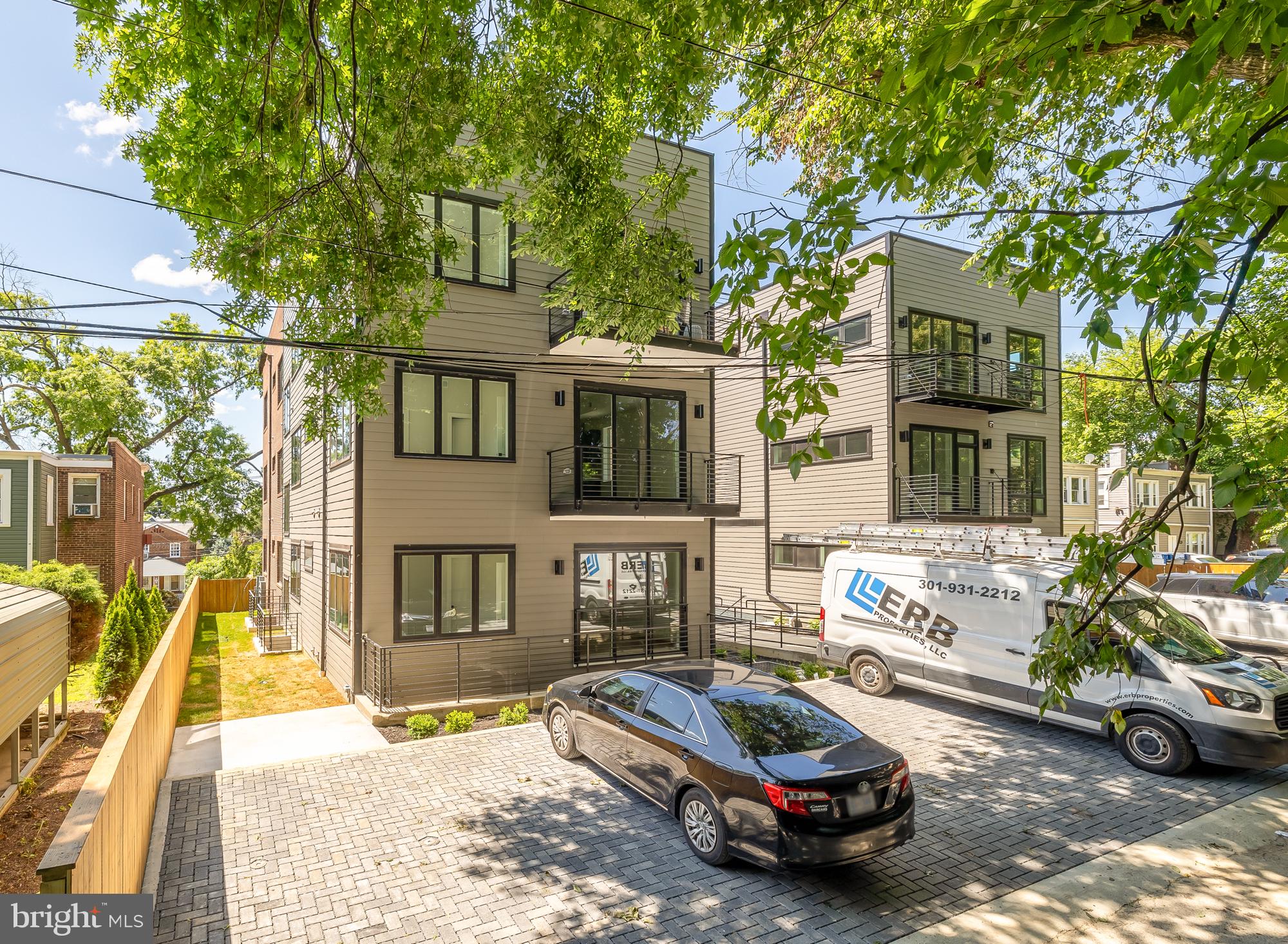 828 Taylor St NE #1