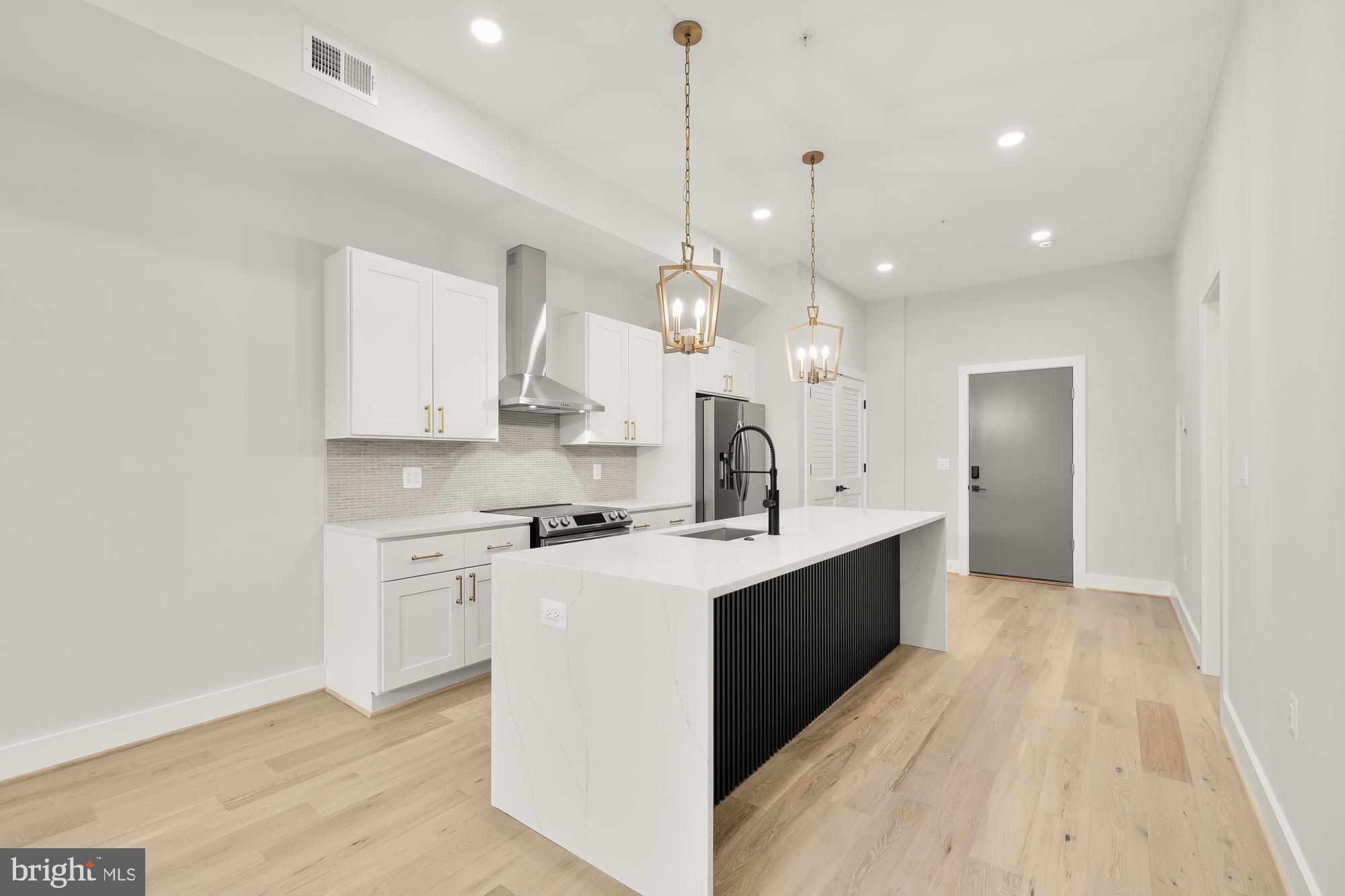 828 Taylor St NE #1