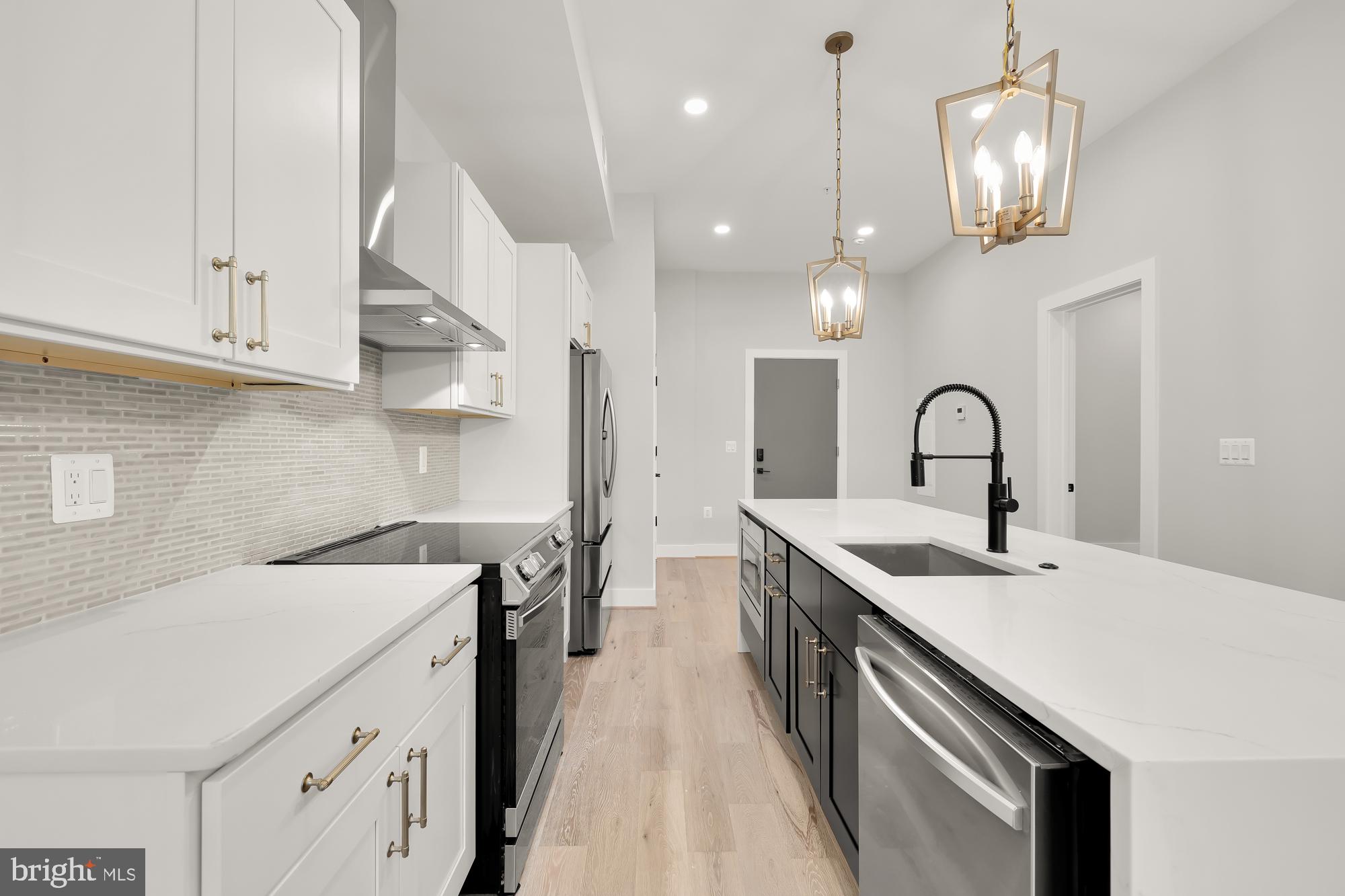828 Taylor St NE #1