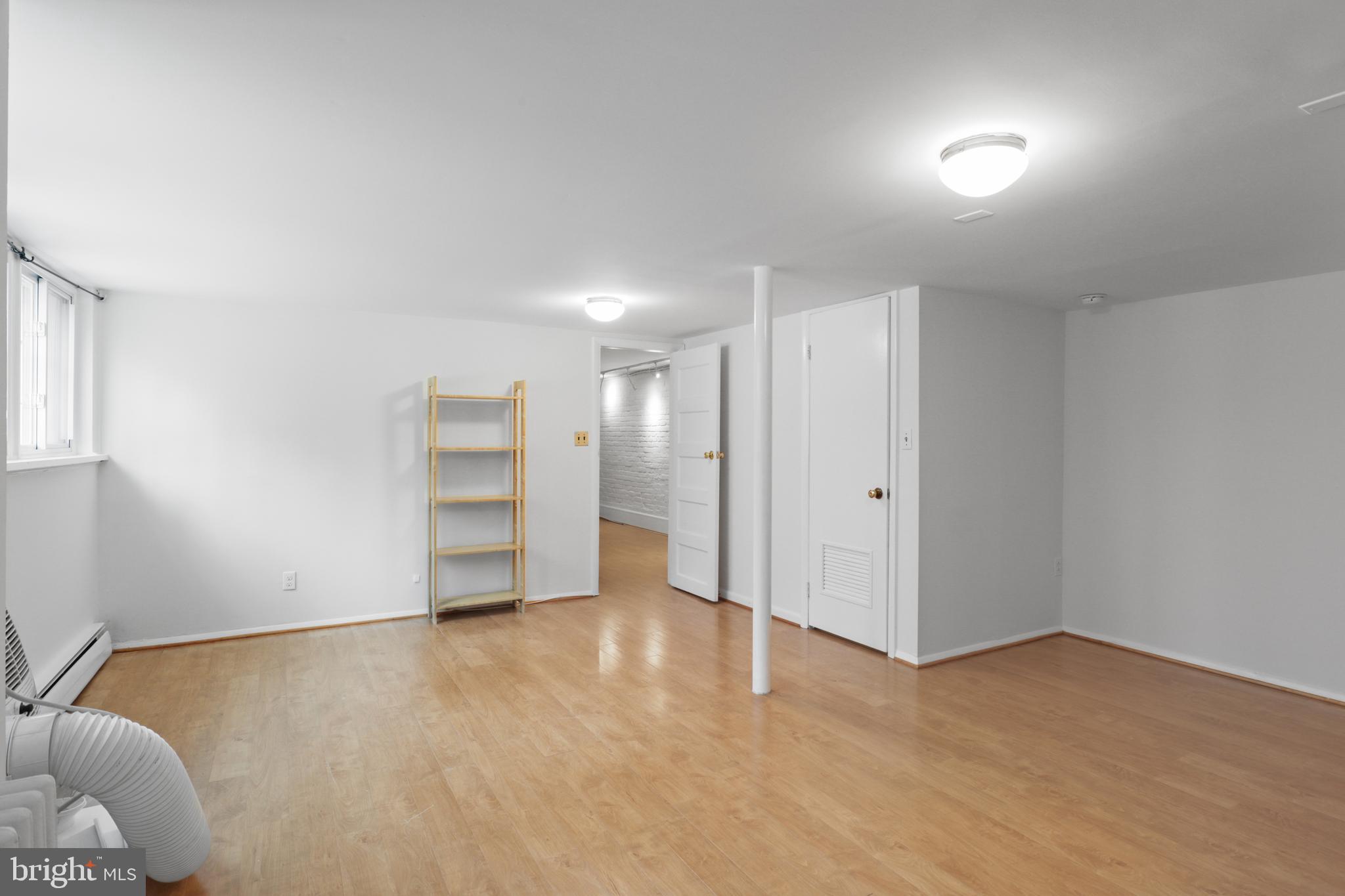 2015 ALLEN PL NW #B