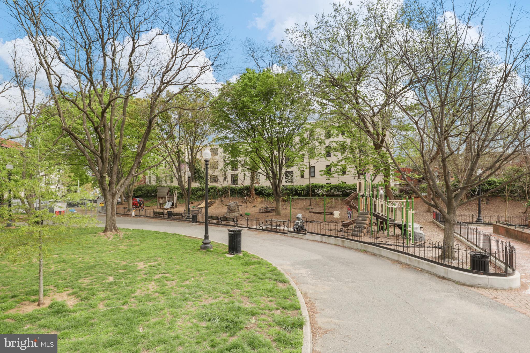 2015 ALLEN PL NW #B