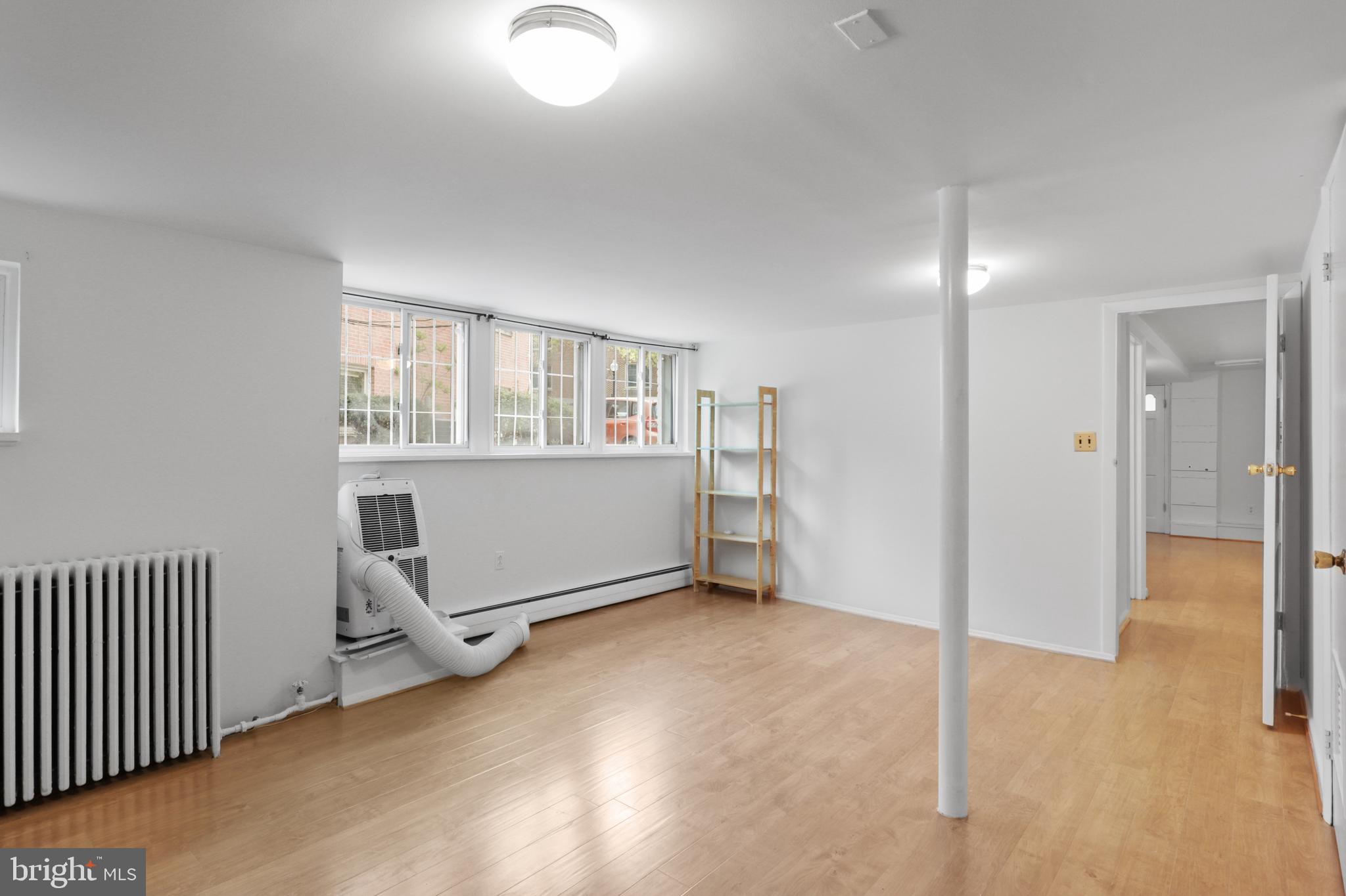 2015 ALLEN PL NW #B