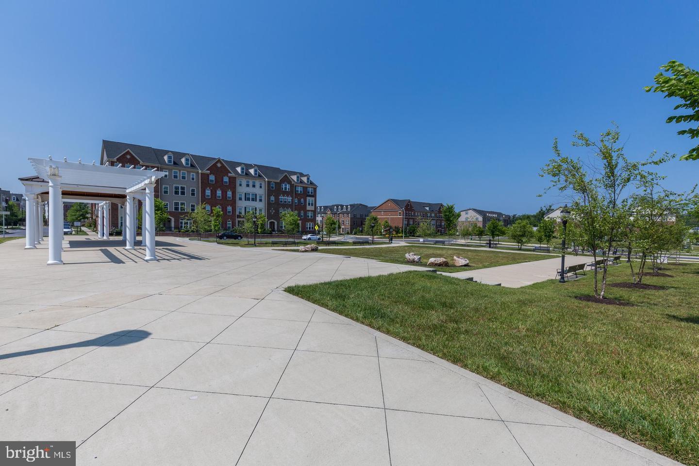 5207 Stream Bank Ln #308d