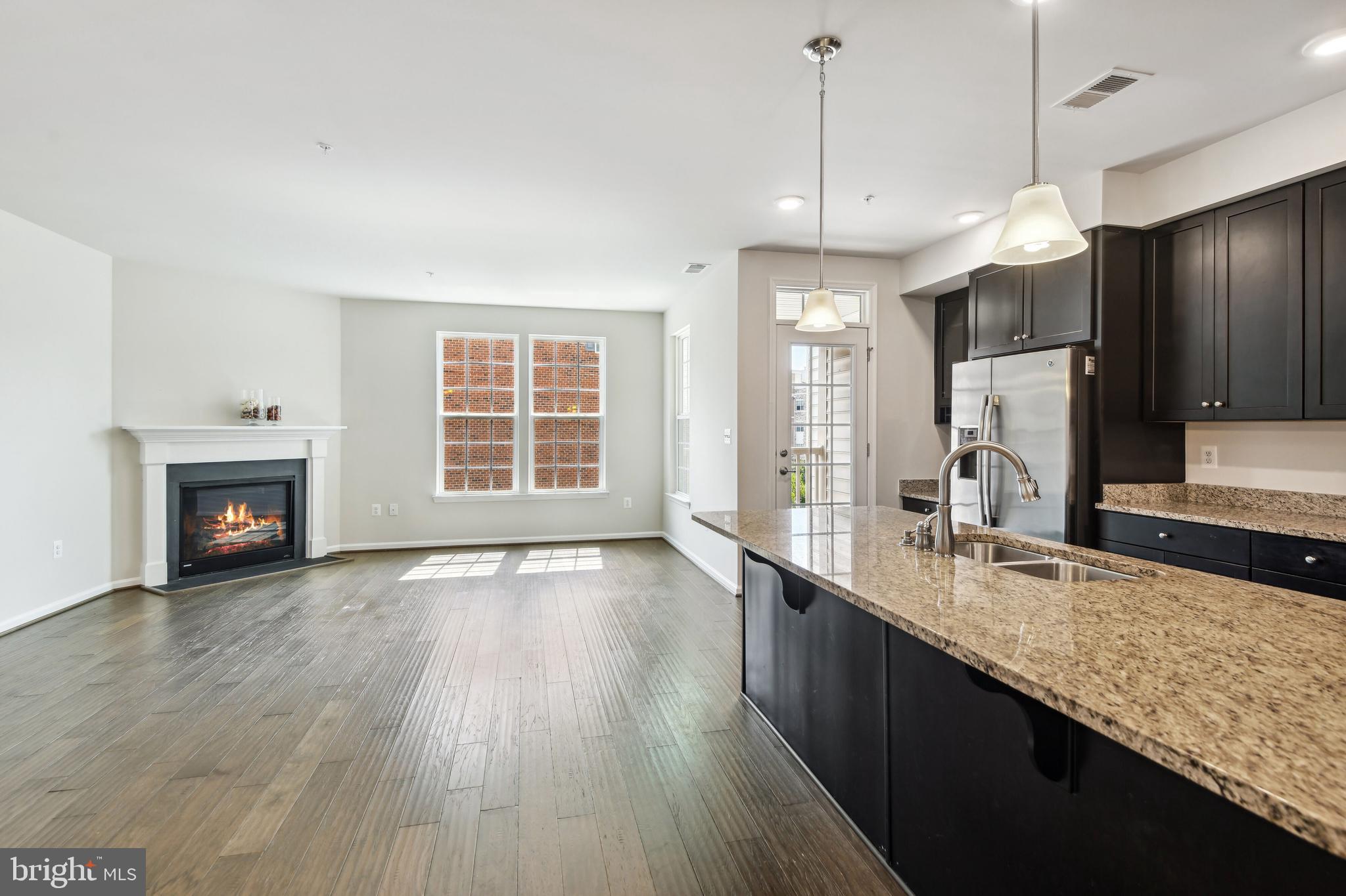 5207 Stream Bank Ln #308d