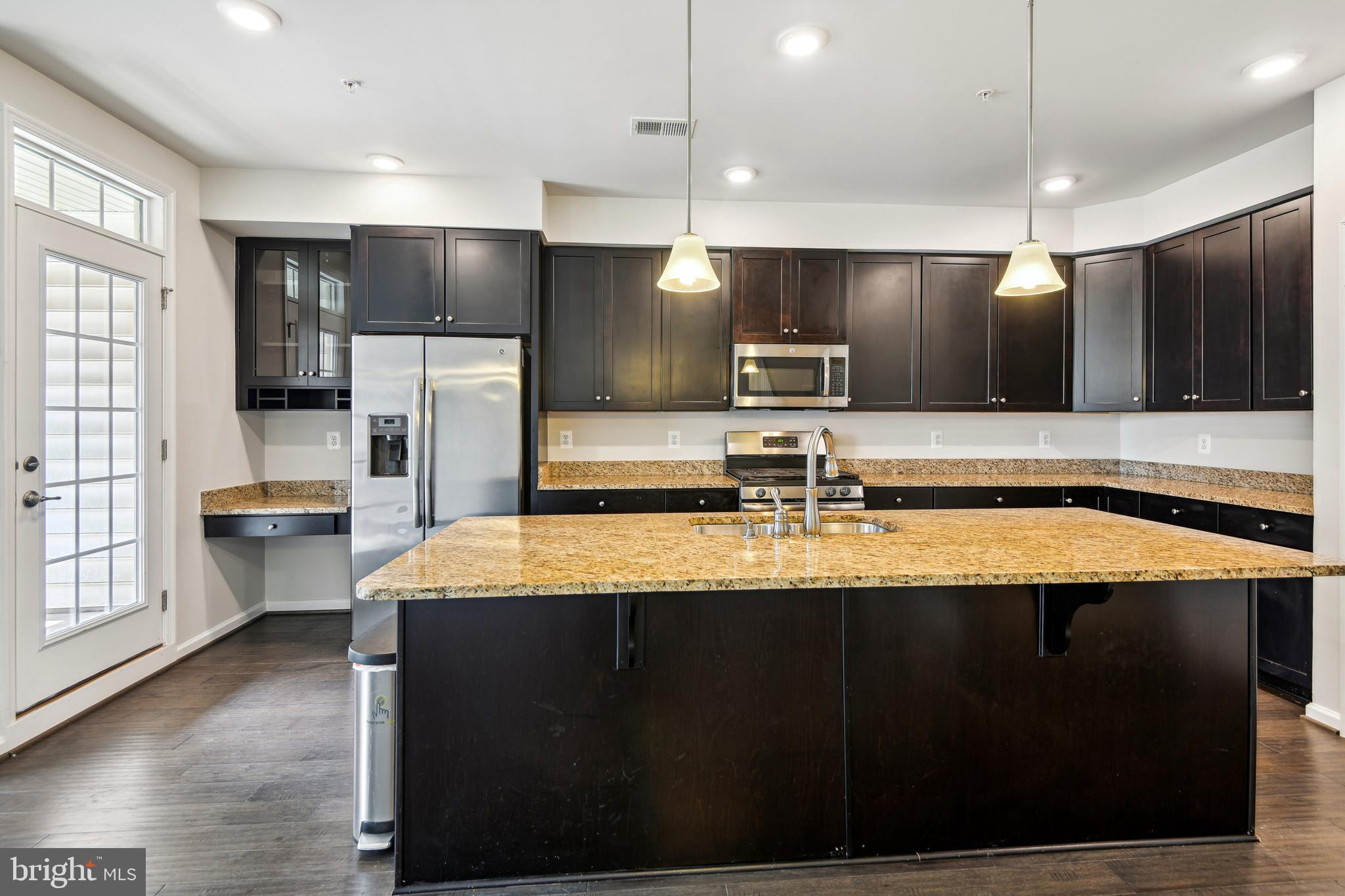 5207 Stream Bank Ln #308d