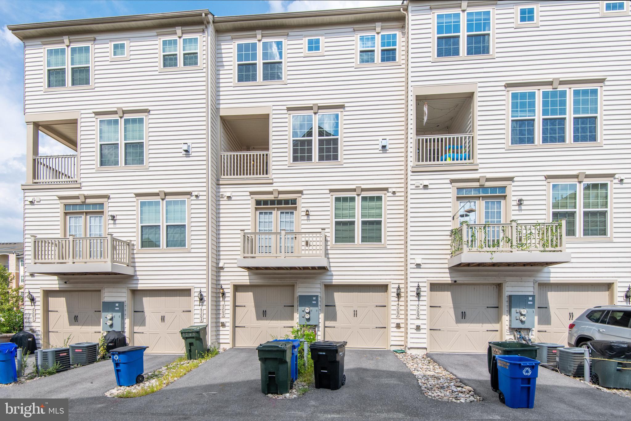 5207 Stream Bank Ln #308d