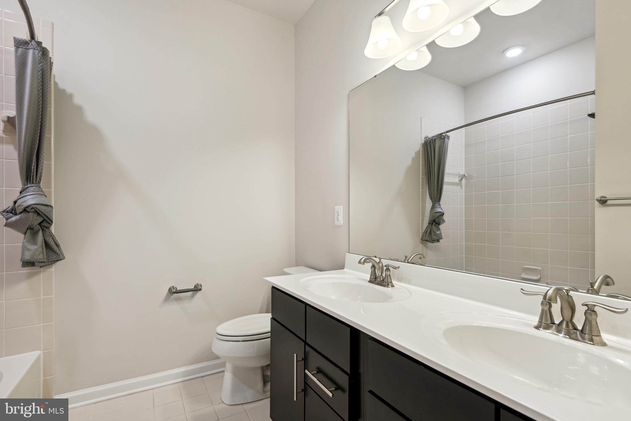 5207 Stream Bank Ln #308d