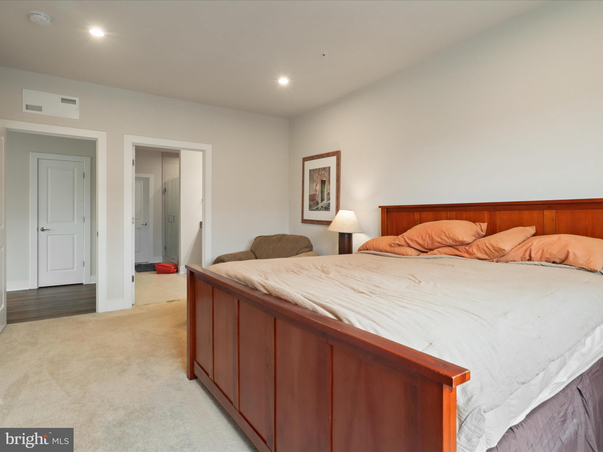 106 Saint Ives Pl #407