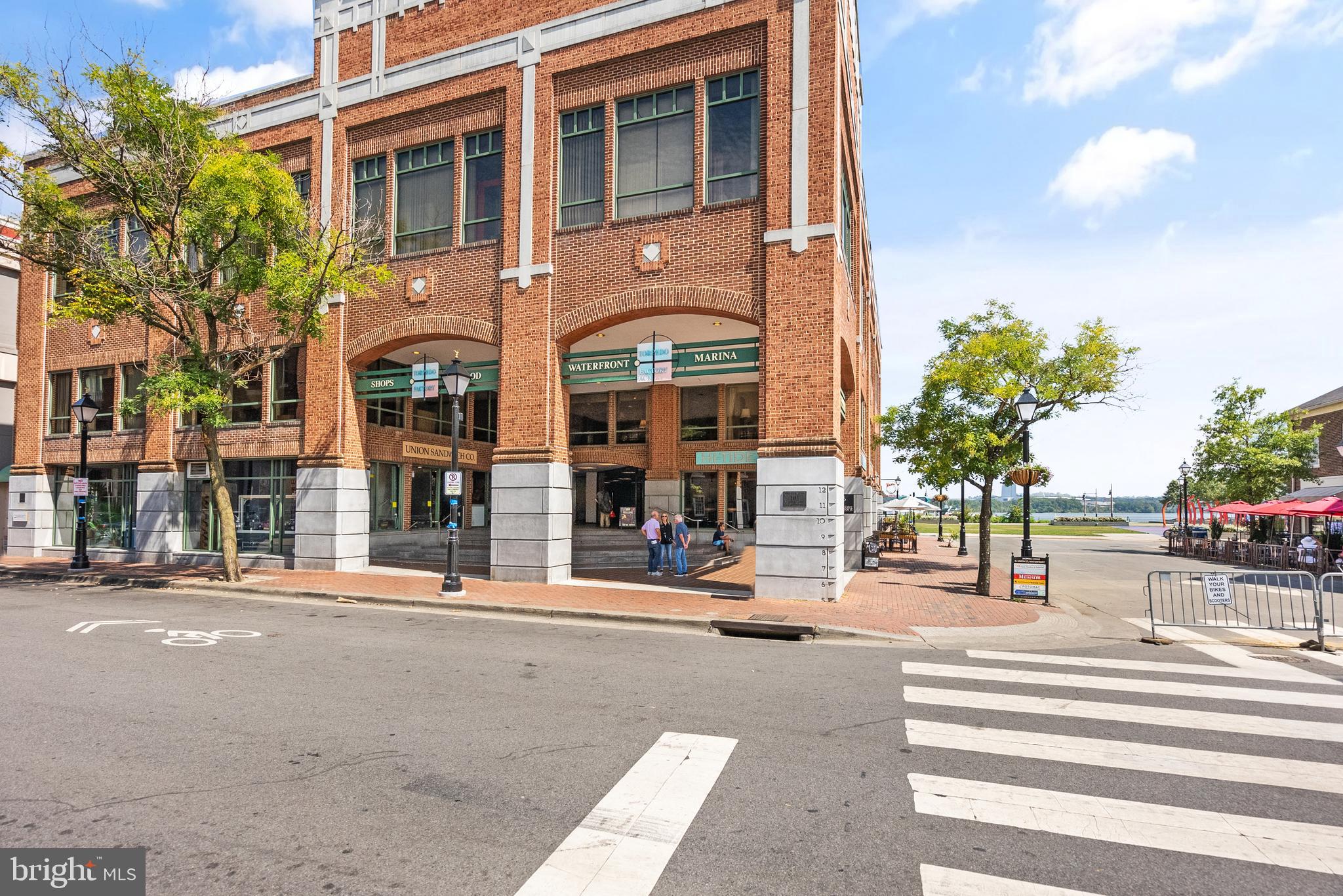 1201 N Royal St #706