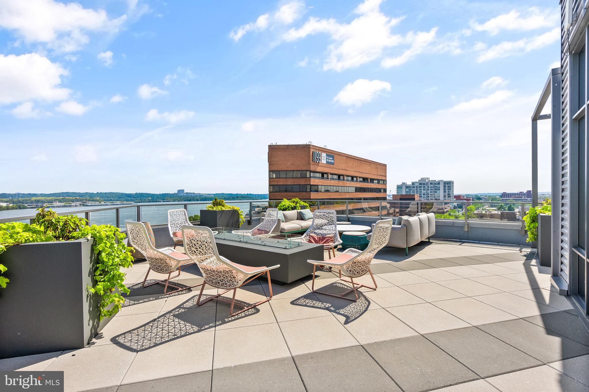1201 N Royal St #706