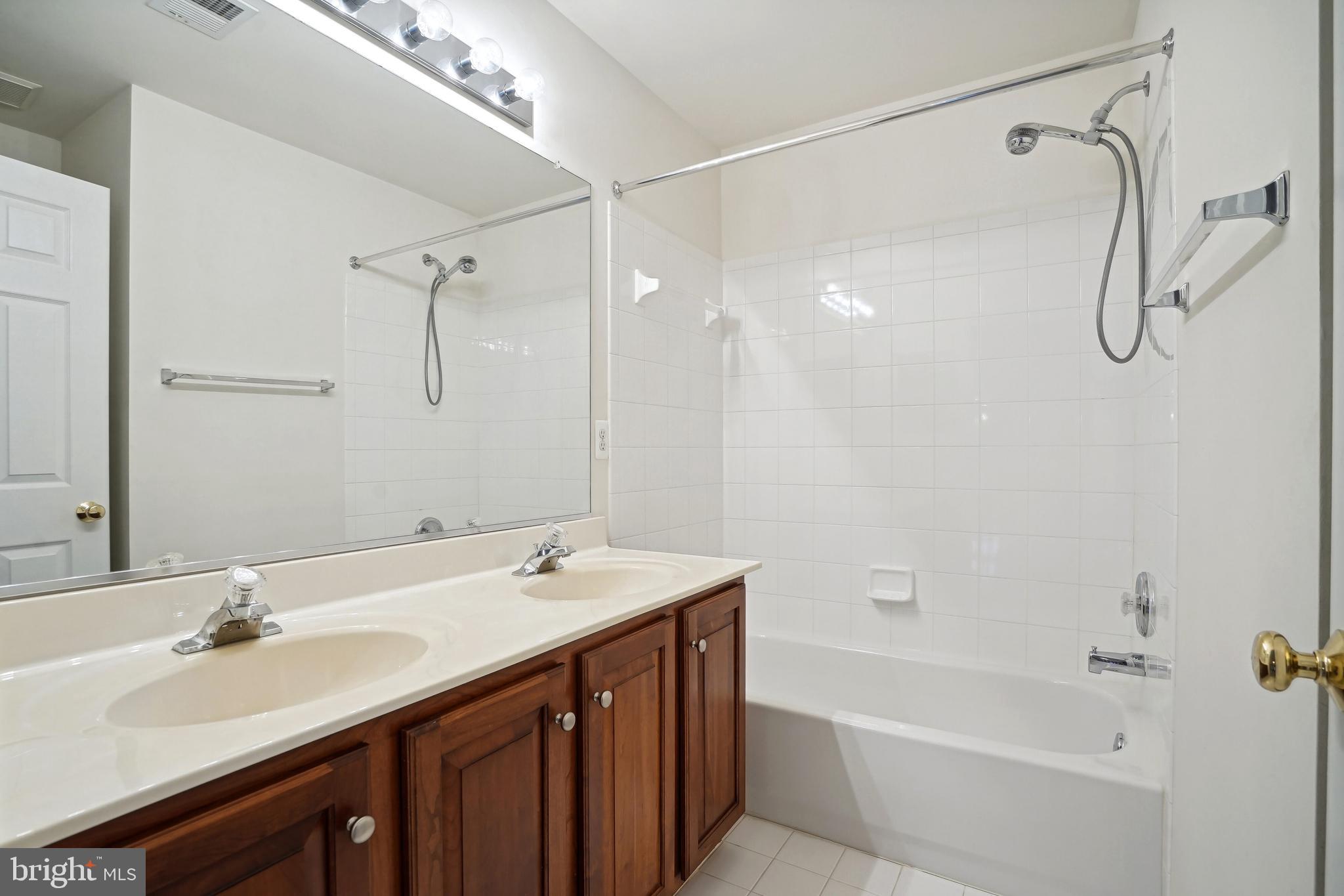 9114 Briarwood Farms Ct