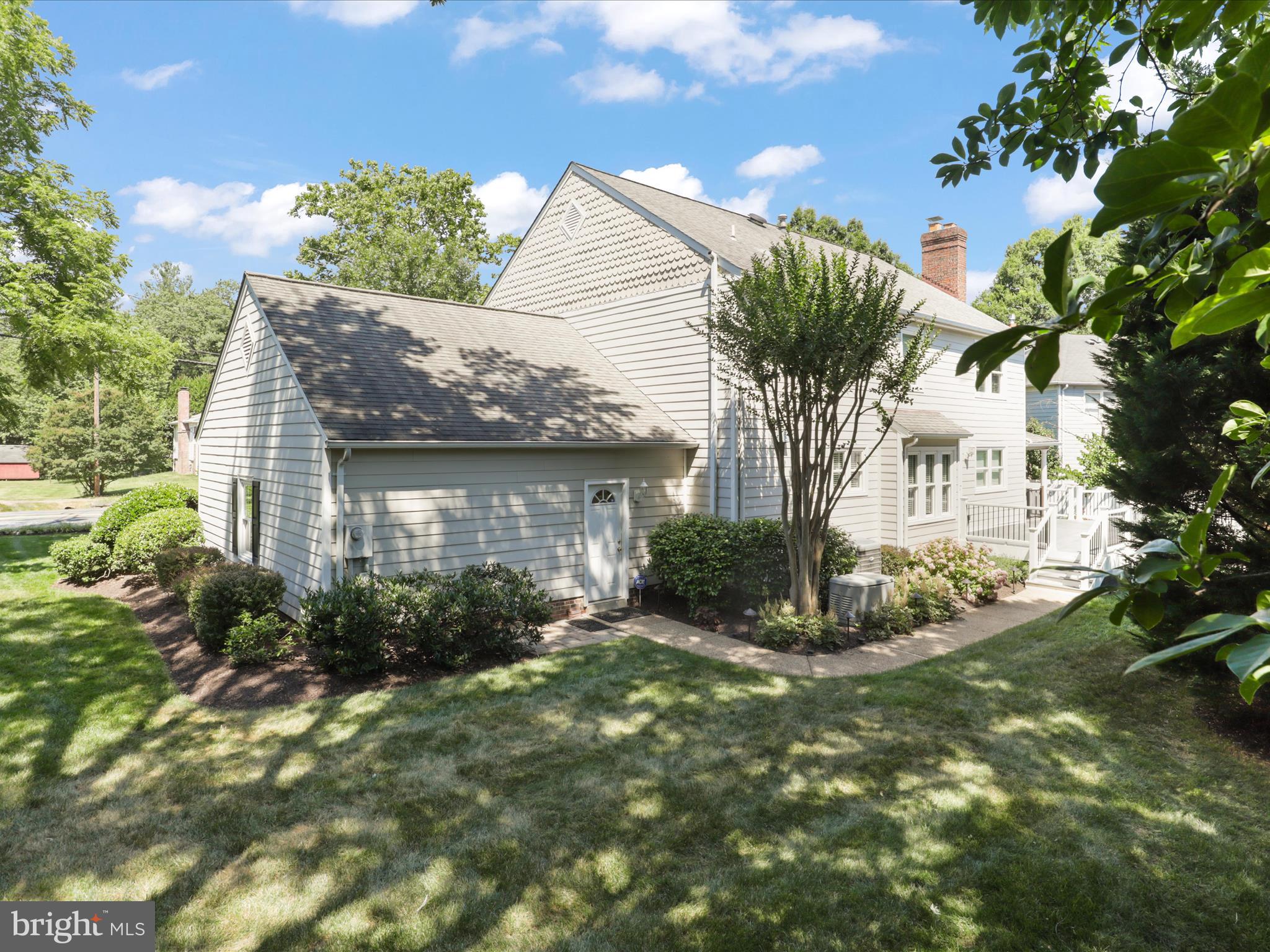 5891 Clermont Dr