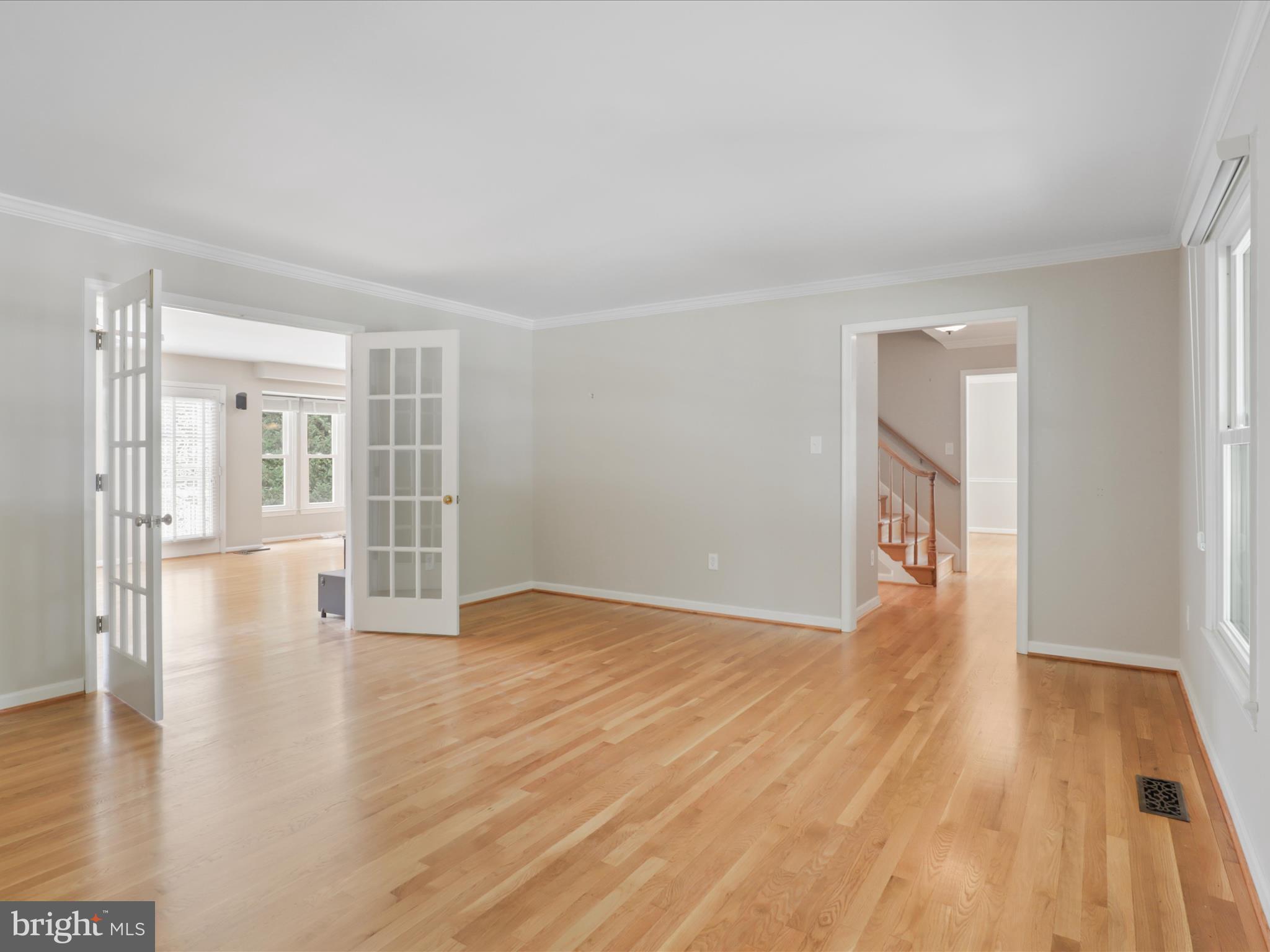 5891 Clermont Dr