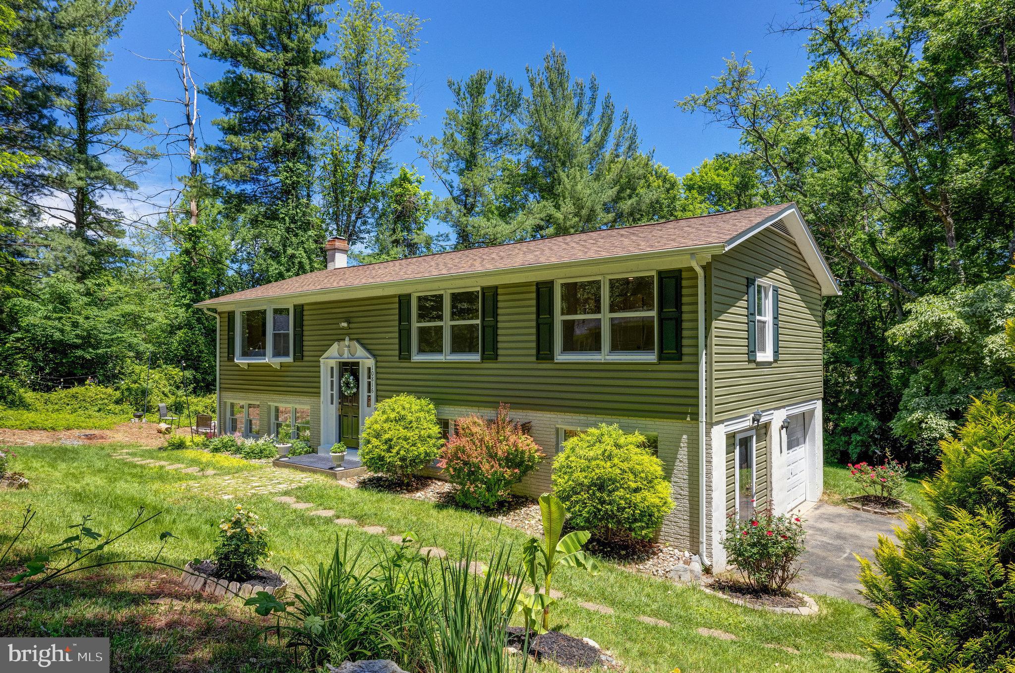 10816 Oldfield Dr