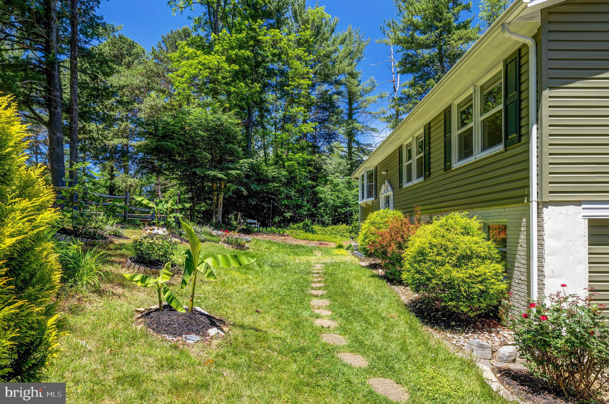 10816 Oldfield Dr