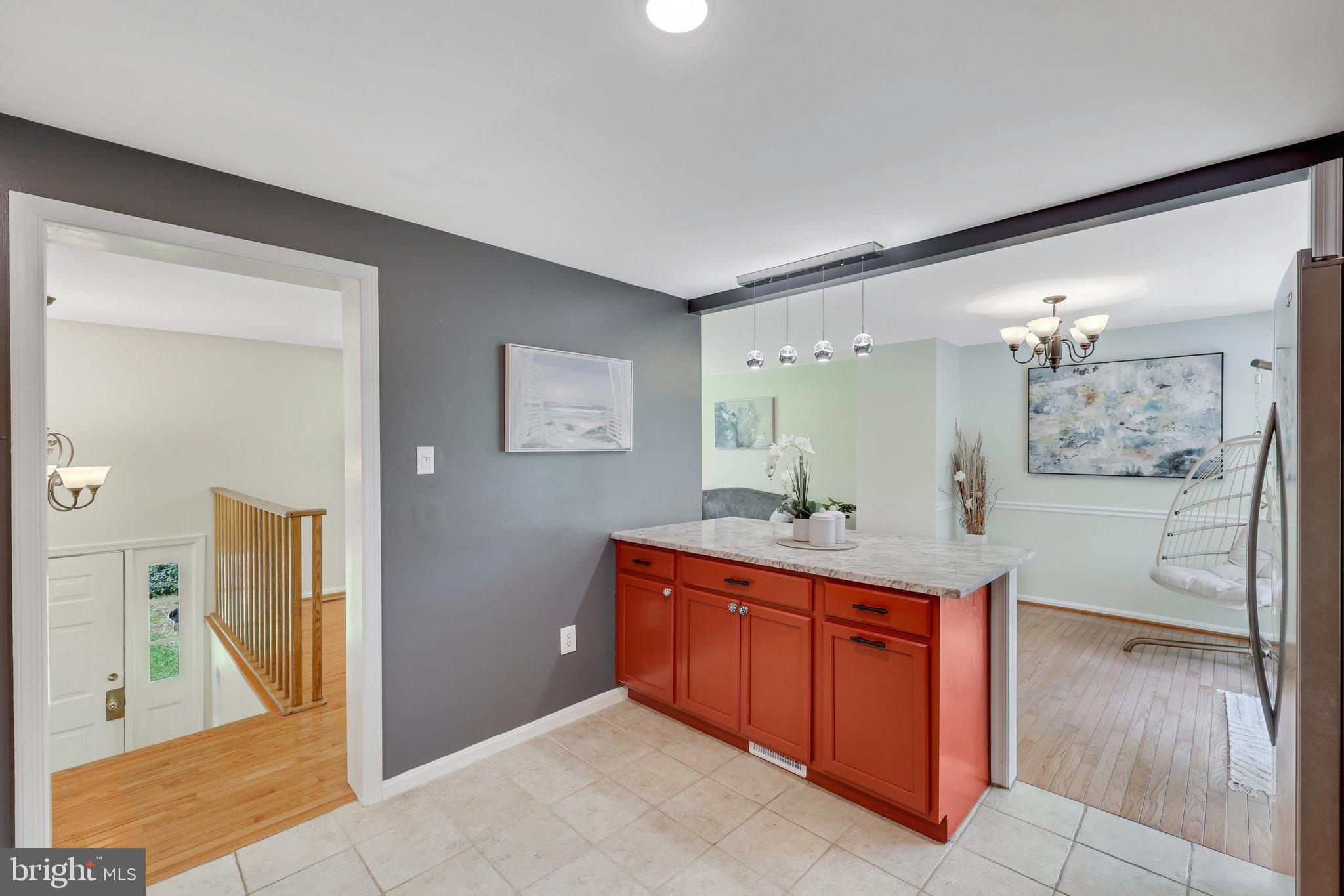 10816 Oldfield Dr