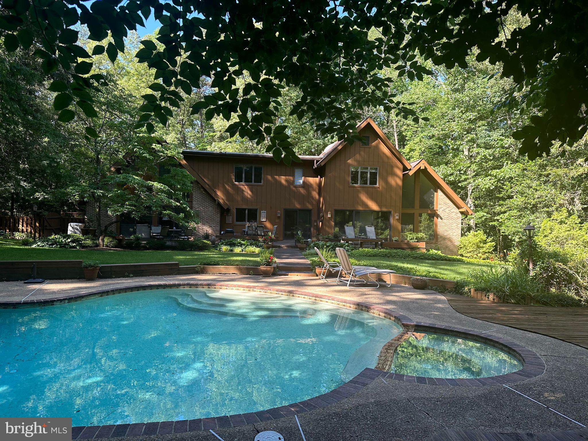 6413 Kilkenny Ln