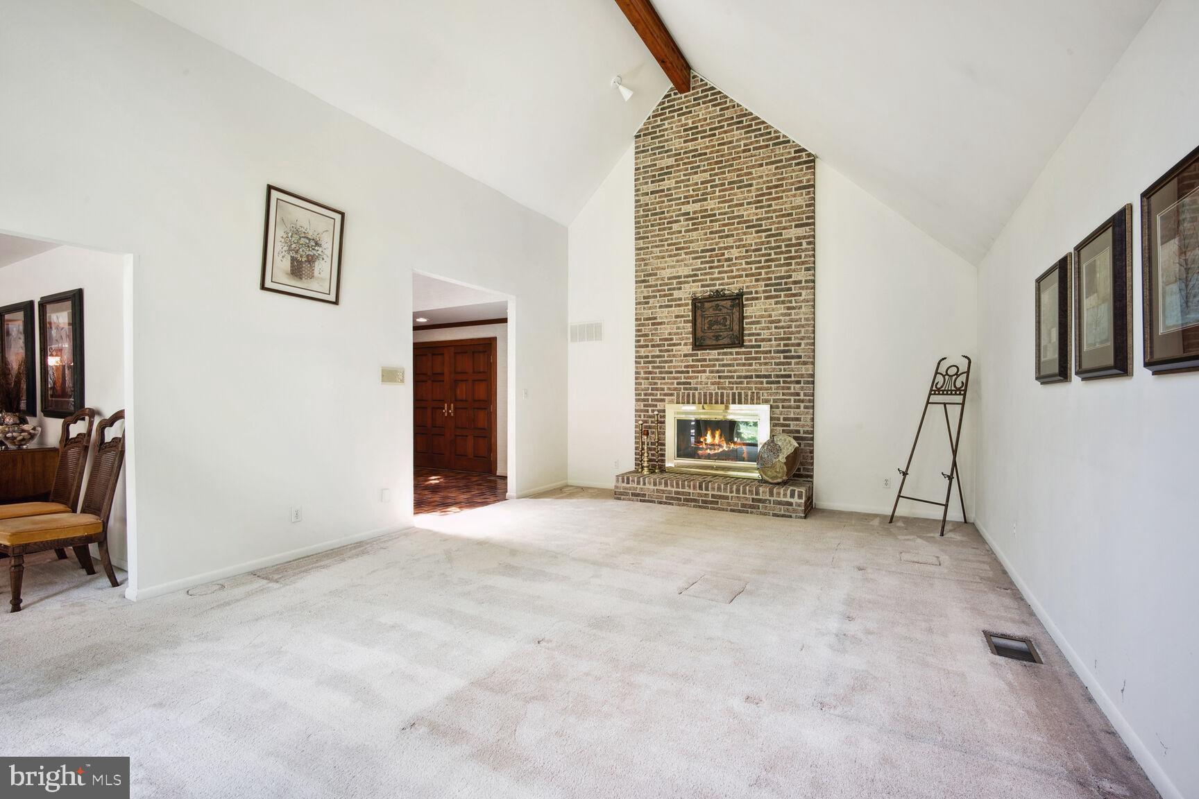 6413 Kilkenny Ln