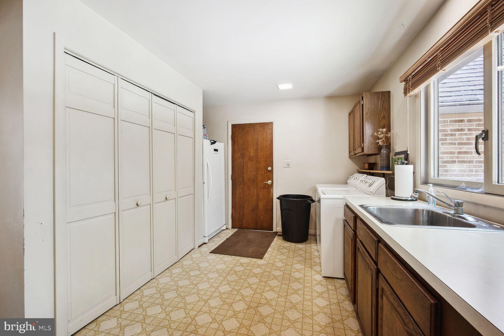 6413 Kilkenny Ln