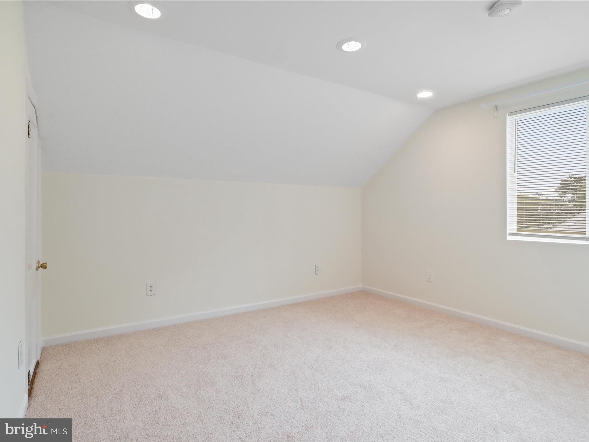 2257 Sweetbriar Dr