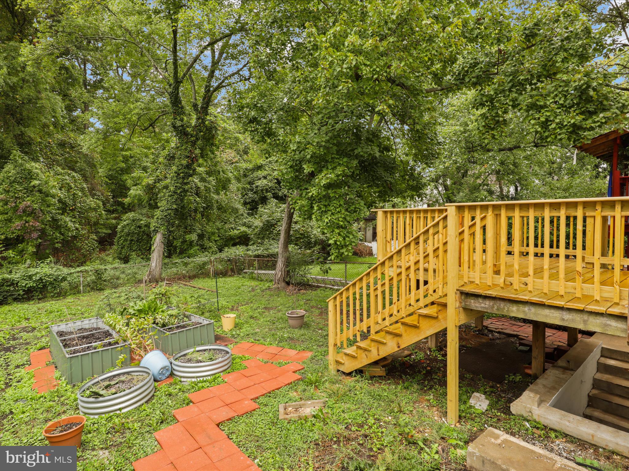 2257 Sweetbriar Dr