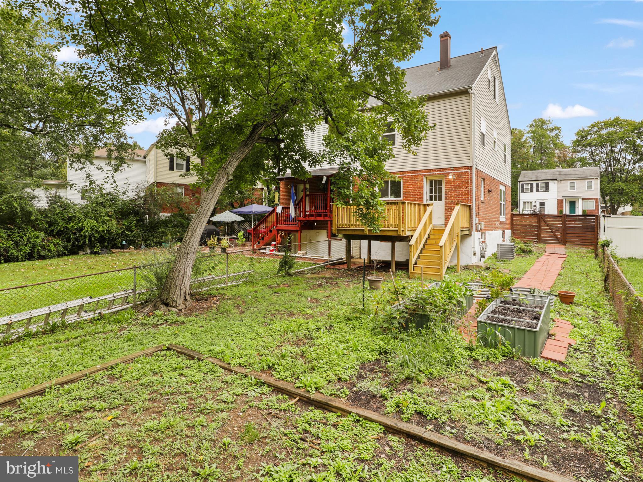 2257 Sweetbriar Dr