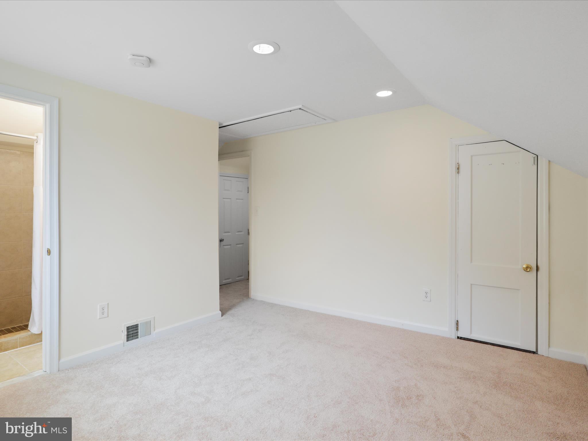 2257 Sweetbriar Dr
