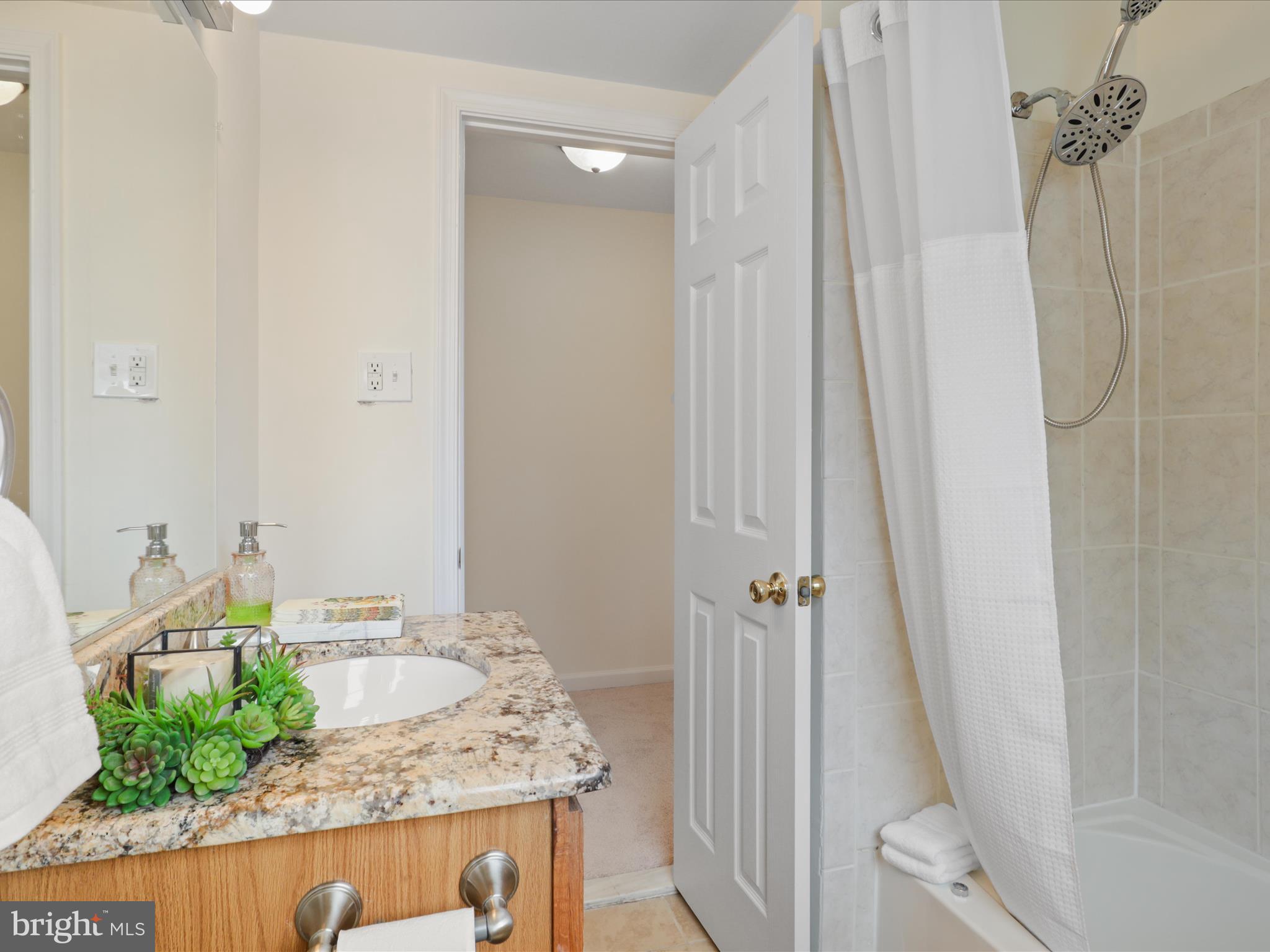 2257 Sweetbriar Dr