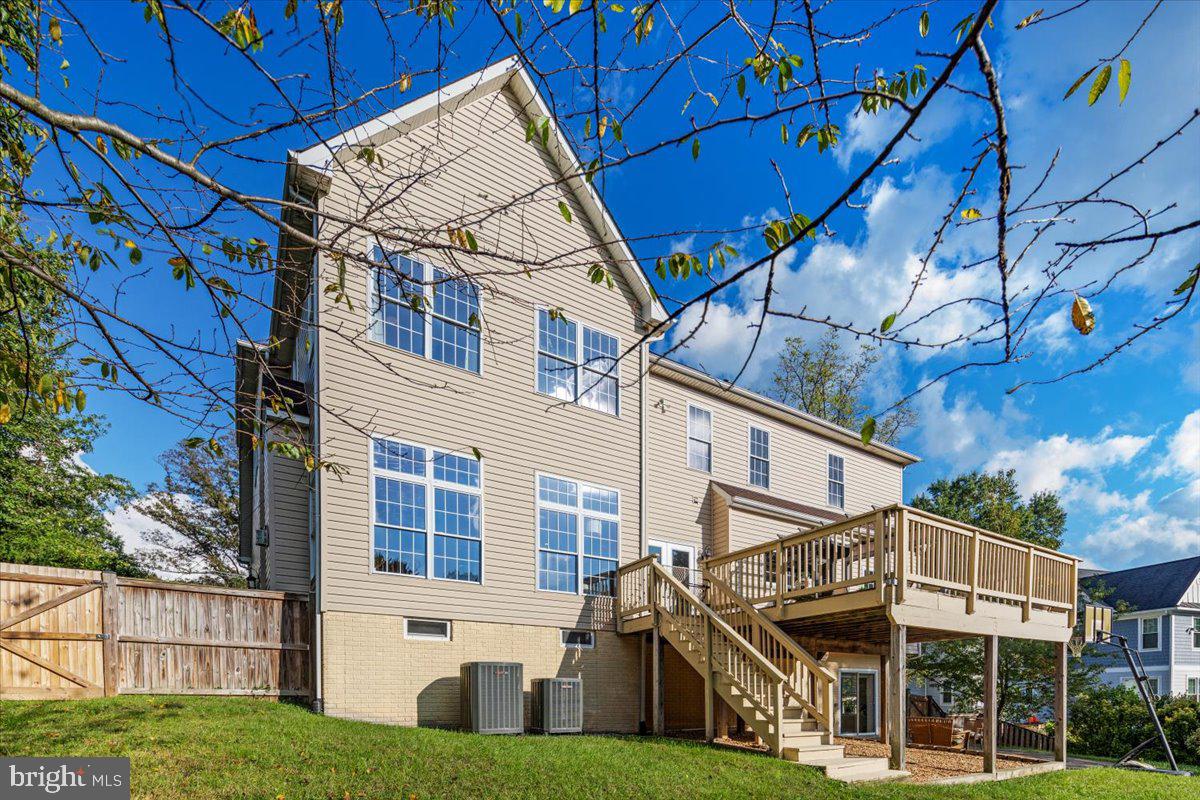 3834 Prince William Dr