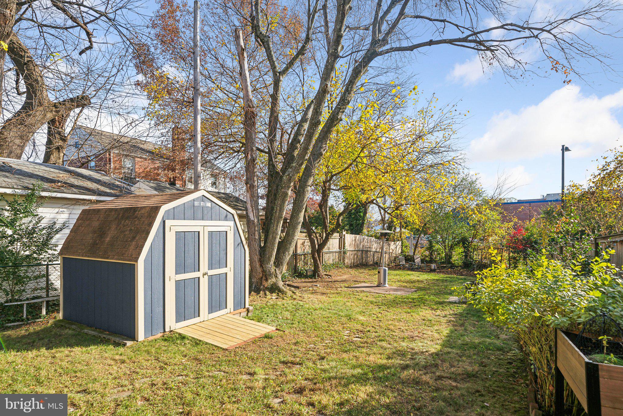 2705 Fairhaven Ave