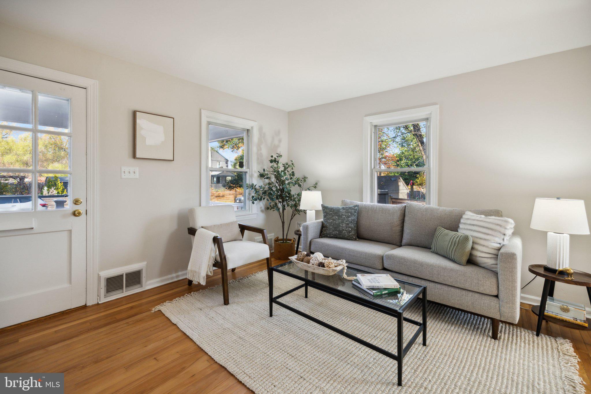 2705 Fairhaven Ave