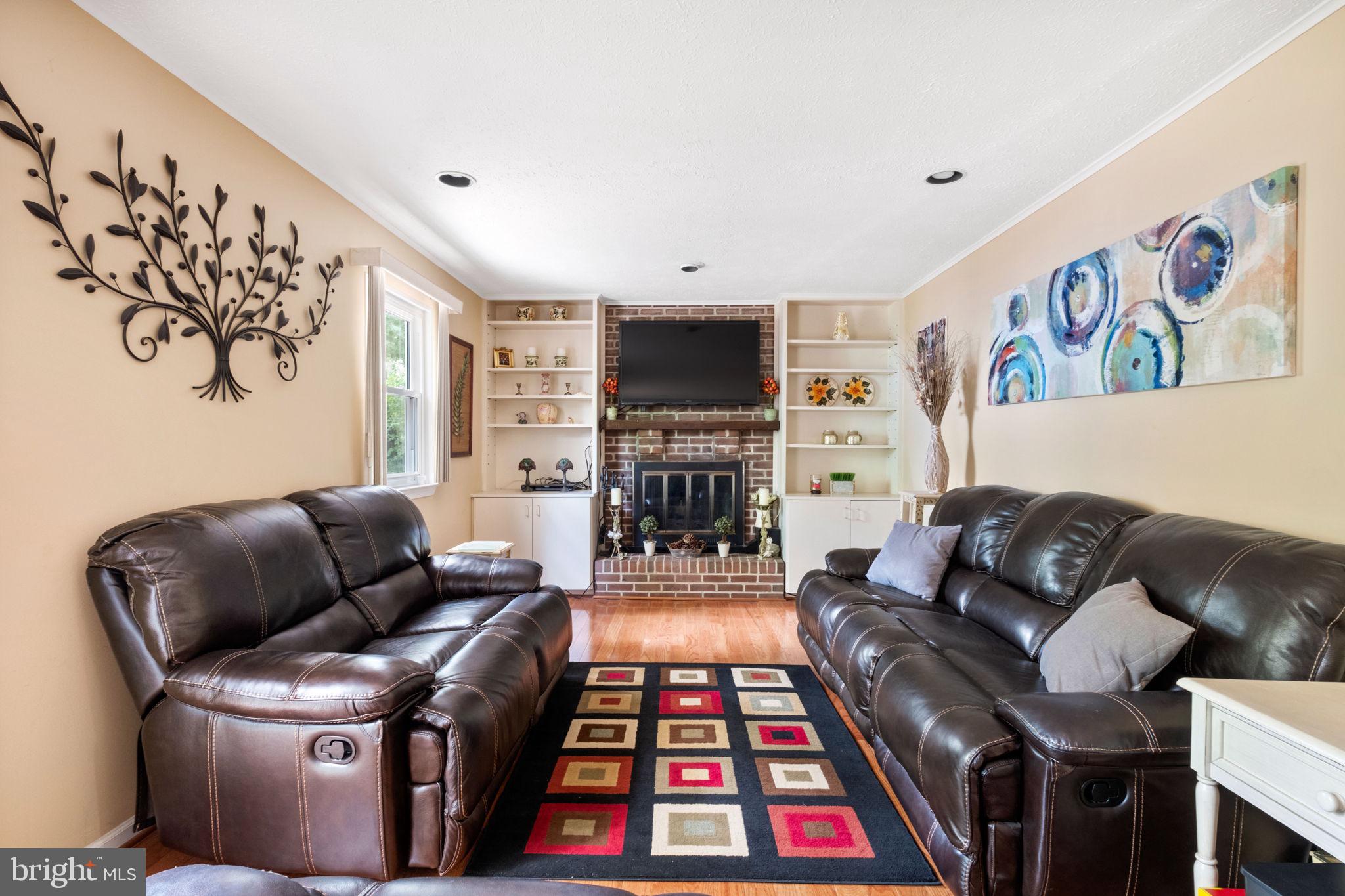 9100 Paloma Ln