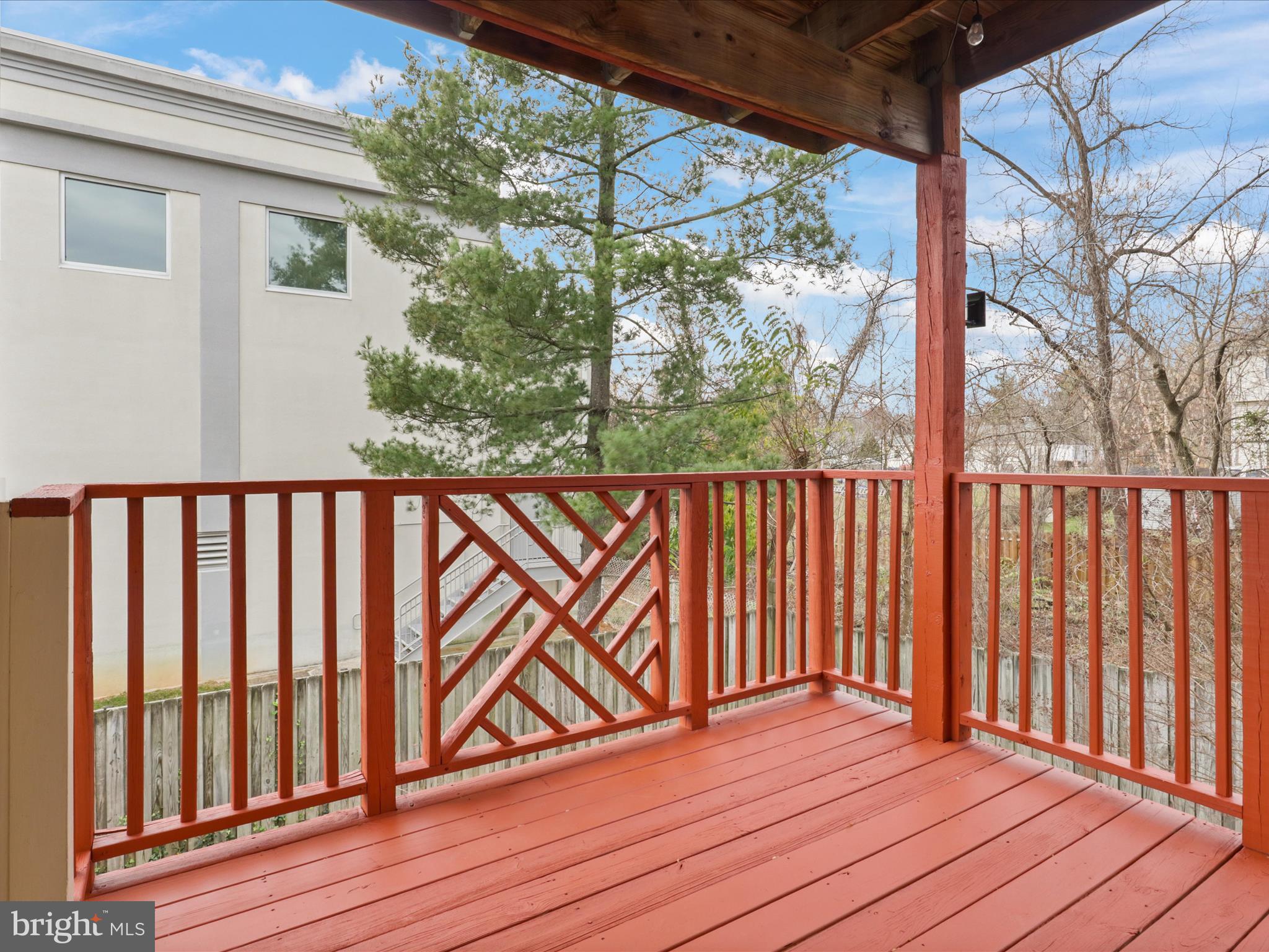 2826 Emma Lee St #202