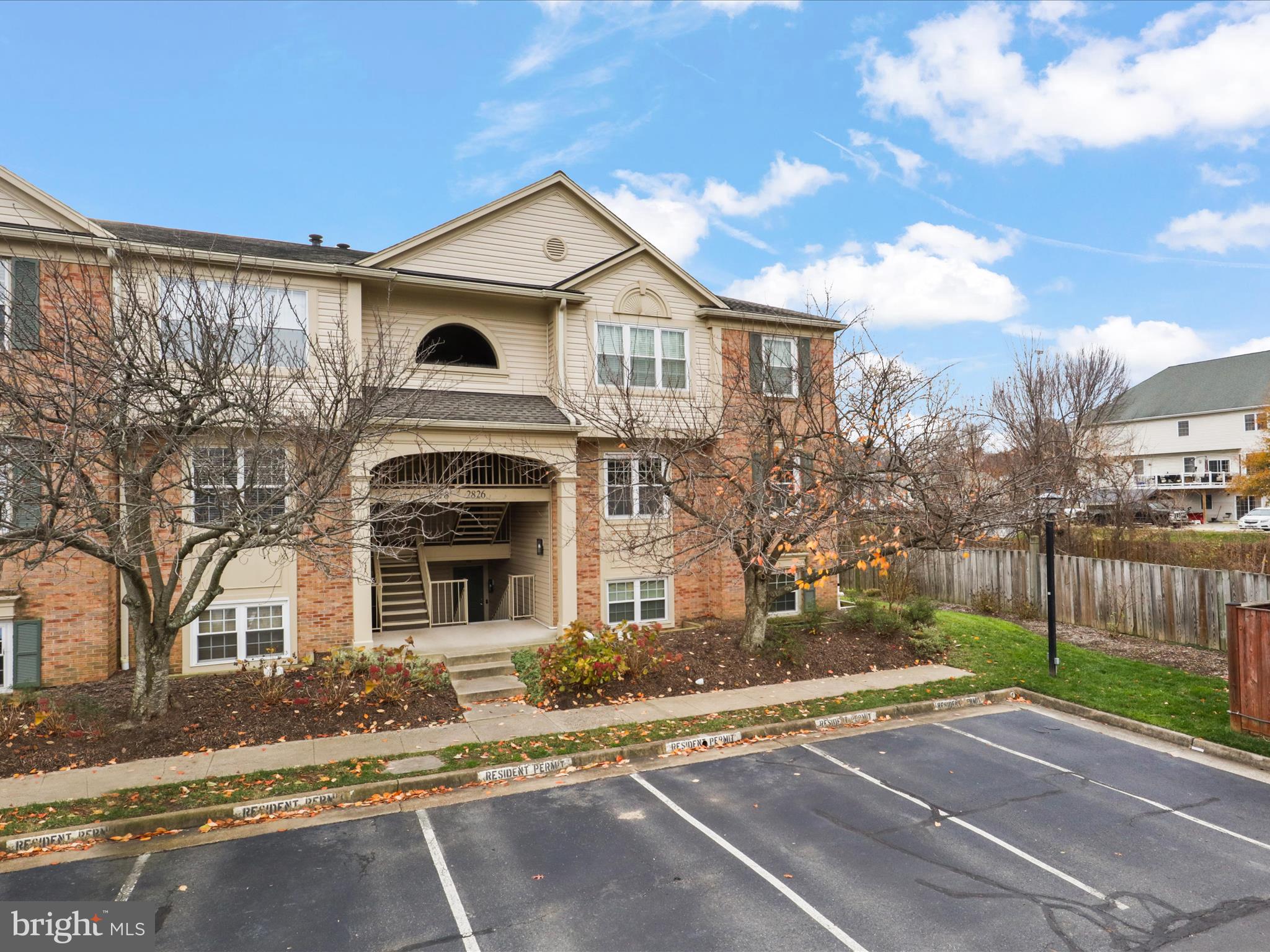 2826 Emma Lee St #202